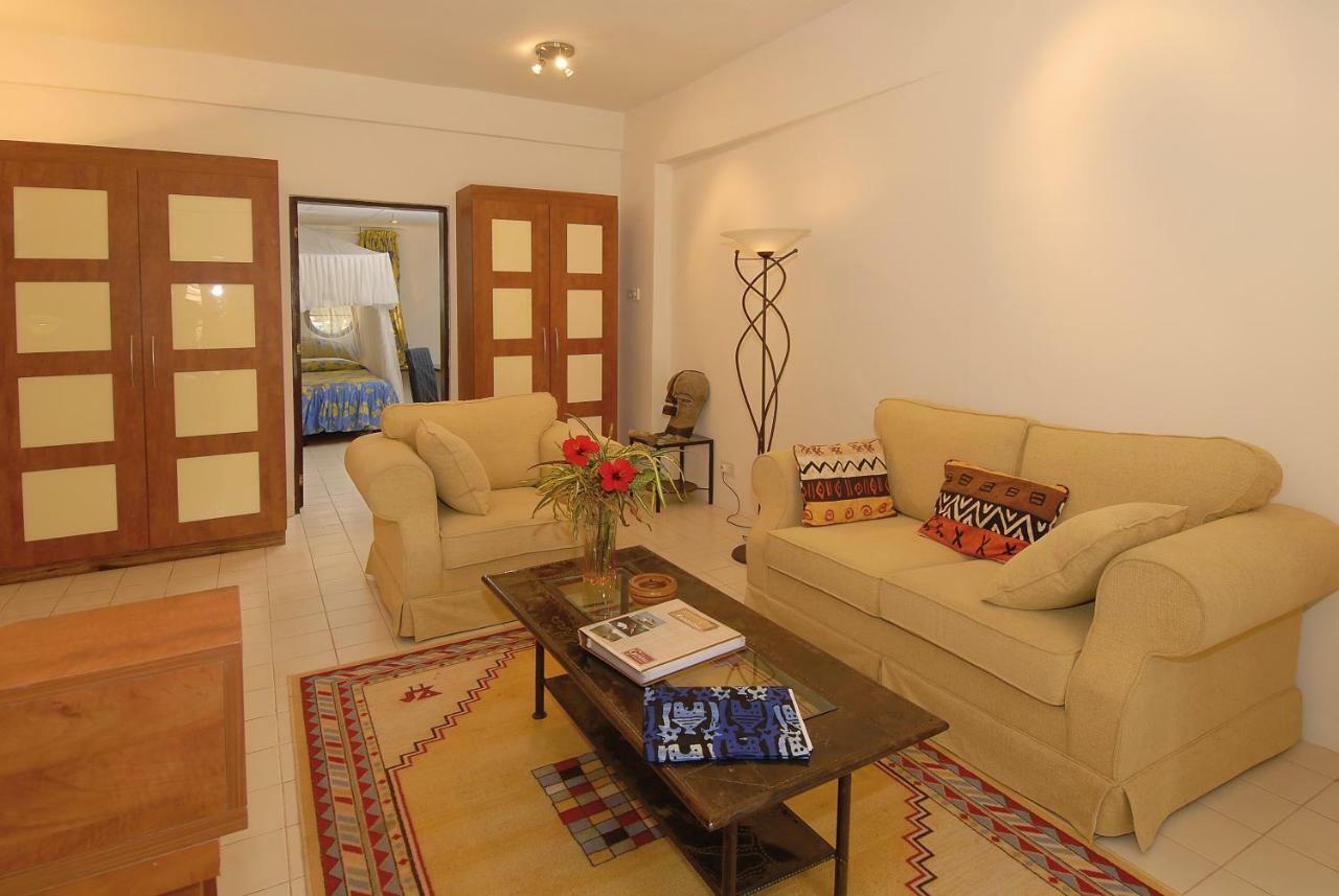 Ngala Lodge Fajara ภายนอก รูปภาพ